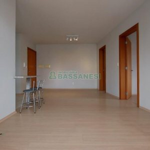 Apartamento com 60m², 1 dormitório, 1 vaga, no bairro Lourdes em Caxias do Sul para Alugar