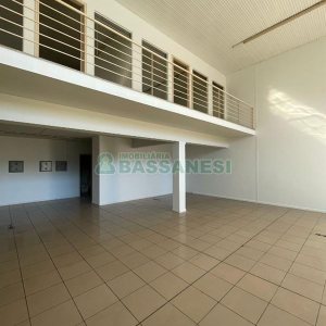 Loja com 252m², 11 vagas, no bairro Lourdes em Caxias do Sul para Alugar ou Comprar