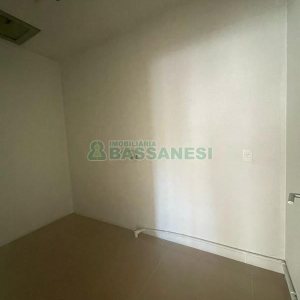Loja com 252m², 11 vagas, no bairro Lourdes em Caxias do Sul para Alugar ou Comprar