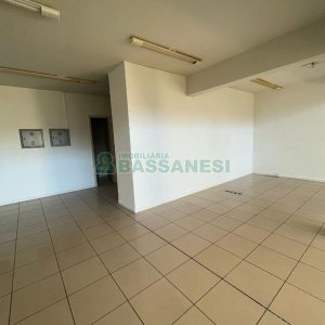 Loja com 252m², 11 vagas, no bairro Lourdes em Caxias do Sul para Alugar ou Comprar