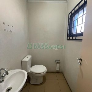 Loja com 252m², 11 vagas, no bairro Lourdes em Caxias do Sul para Alugar ou Comprar