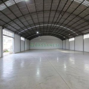 Pavilhão com 1710m², no bairro Santa Catarina em Caxias do Sul para Alugar