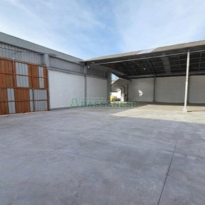 Pavilhão com 1710m², no bairro Santa Catarina em Caxias do Sul para Alugar