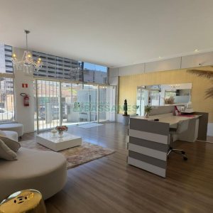 Loja Mobiliada com 298m², 1 vaga, no bairro Centro em Caxias do Sul para Comprar