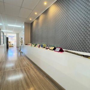 Loja Mobiliada com 298m², 1 vaga, no bairro Centro em Caxias do Sul para Comprar