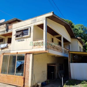 Predio com 500m², no bairro São Leopoldo em Caxias do Sul para Comprar