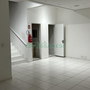 Loja com 300m², no bairro Centro em Caxias do Sul para Alugar