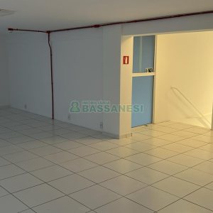 Loja com 300m², no bairro Centro em Caxias do Sul para Alugar