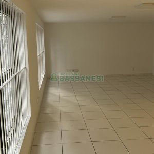 Loja com 300m², no bairro Centro em Caxias do Sul para Alugar