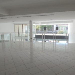 Loja com 594m², 12 vagas, no bairro Centro em Caxias do Sul para Comprar