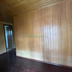 Casa com 160m², 2 dormitórios, 1 vaga, no bairro Rio Branco em Caxias do Sul para Comprar