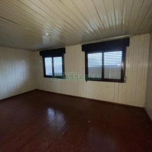 Casa com 160m², 2 dormitórios, 1 vaga, no bairro Rio Branco em Caxias do Sul para Comprar