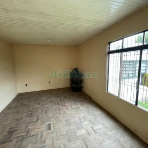 Casa com 160m², 2 dormitórios, 1 vaga, no bairro Rio Branco em Caxias do Sul para Comprar