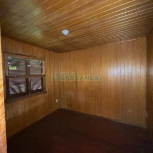 Casa com 160m², 2 dormitórios, 1 vaga, no bairro Rio Branco em Caxias do Sul para Comprar