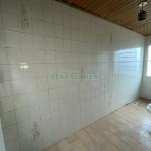 Casa com 160m², 2 dormitórios, 1 vaga, no bairro Rio Branco em Caxias do Sul para Comprar