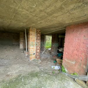 Casa com 160m², 2 dormitórios, 1 vaga, no bairro Rio Branco em Caxias do Sul para Comprar