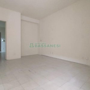 Sala com 41m², no bairro Centro em Caxias do Sul para Alugar