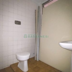 Sala com 41m², no bairro Centro em Caxias do Sul para Alugar