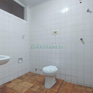 Sala com 41m², no bairro Centro em Caxias do Sul para Alugar