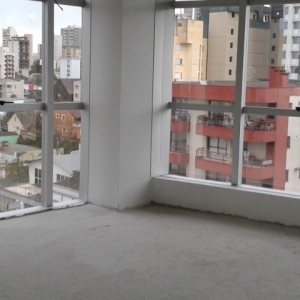 Sala com 52m², 1 vaga, no bairro Centro em Caxias do Sul para Comprar
