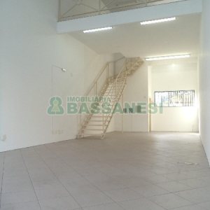 Loja com 105m², no bairro Lourdes em Caxias do Sul para Alugar