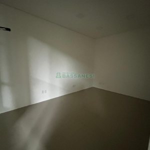Predio com 1200m², 9 vagas, no bairro Centro em Caxias do Sul para Alugar