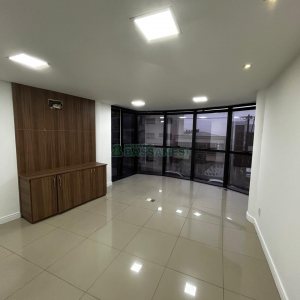 Predio com 1200m², 9 vagas, no bairro Centro em Caxias do Sul para Alugar