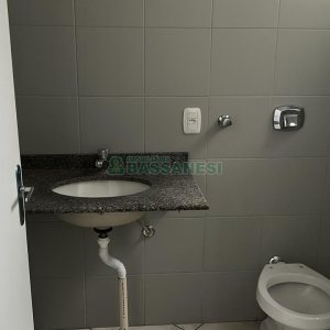 Predio com 1200m², 9 vagas, no bairro Centro em Caxias do Sul para Alugar