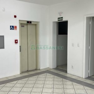 Predio com 1200m², 9 vagas, no bairro Centro em Caxias do Sul para Alugar