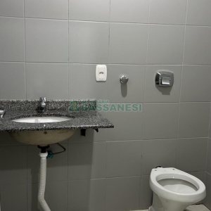 Predio com 1200m², 9 vagas, no bairro Centro em Caxias do Sul para Alugar