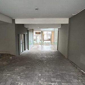 Predio com 1200m², 9 vagas, no bairro Centro em Caxias do Sul para Alugar