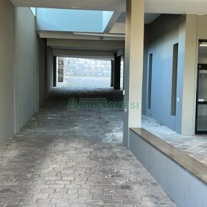 Predio com 1200m², 9 vagas, no bairro Centro em Caxias do Sul para Alugar