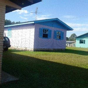 Casa com 80m², 3 dormitórios, 1 vaga, no bairro Jardim Iracema em Caxias do Sul para Comprar