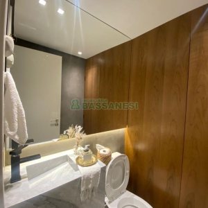 Apartamento com 117m², 3 dormitórios, 2 vagas, no bairro Centro em Caxias do Sul para Comprar