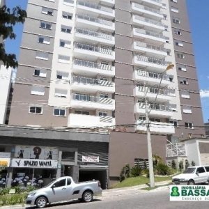 Apartamento com 117m², 3 dormitórios, 2 vagas, no bairro Centro em Caxias do Sul para Comprar