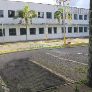 Loja com 675m², no bairro São Pelegrino em Caxias do Sul para Alugar