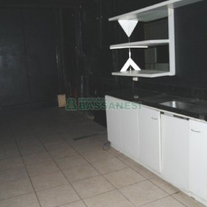 Loja com 675m², no bairro São Pelegrino em Caxias do Sul para Alugar