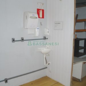 Loja com 675m², no bairro São Pelegrino em Caxias do Sul para Alugar