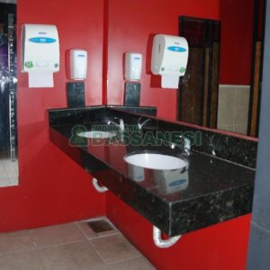 Loja com 675m², no bairro São Pelegrino em Caxias do Sul para Alugar