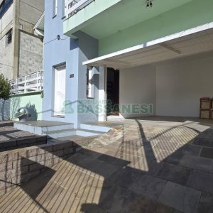 Casa com 265m², 4 dormitórios, 2 vagas, no bairro Sanvitto em Caxias do Sul para Comprar