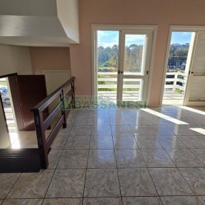 Casa com 265m², 4 dormitórios, 2 vagas, no bairro Sanvitto em Caxias do Sul para Comprar