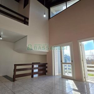 Casa com 265m², 4 dormitórios, 2 vagas, no bairro Sanvitto em Caxias do Sul para Comprar