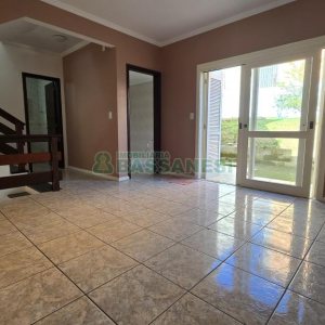 Casa com 265m², 4 dormitórios, 2 vagas, no bairro Sanvitto em Caxias do Sul para Comprar