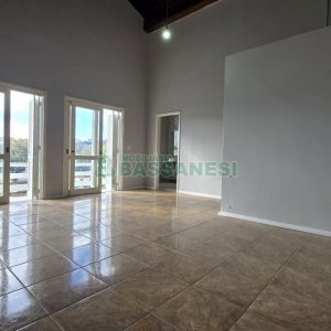 Casa com 265m², 4 dormitórios, 2 vagas, no bairro Sanvitto em Caxias do Sul para Comprar