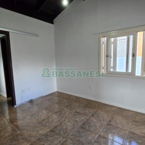Casa com 265m², 4 dormitórios, 2 vagas, no bairro Sanvitto em Caxias do Sul para Comprar