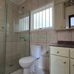 Casa com 265m², 4 dormitórios, 2 vagas, no bairro Sanvitto em Caxias do Sul para Comprar