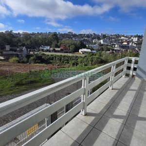 Casa com 265m², 4 dormitórios, 2 vagas, no bairro Sanvitto em Caxias do Sul para Comprar