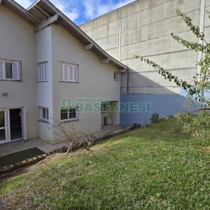 Casa com 265m², 4 dormitórios, 2 vagas, no bairro Sanvitto em Caxias do Sul para Comprar