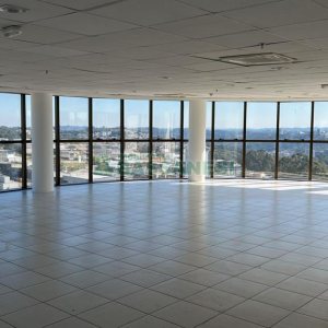 Sala com 380m², 2 vagas, no bairro Sanvitto em Caxias do Sul para Alugar ou Comprar