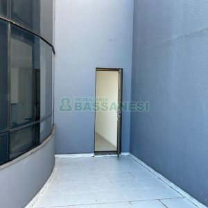 Sala com 380m², 2 vagas, no bairro Sanvitto em Caxias do Sul para Alugar ou Comprar